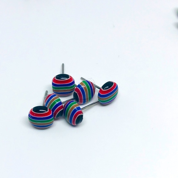 Black Multi Stripe Minimalist Stud Earrings - Picture 6 of 12